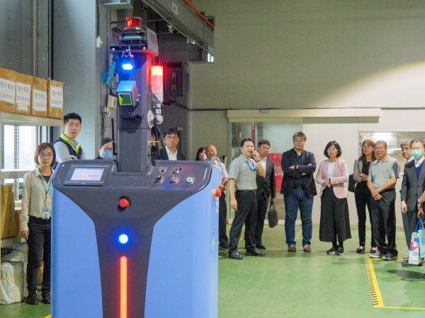 數位發展部訪視全球傳動-見證5G專網結合智慧儲運管理系統成果