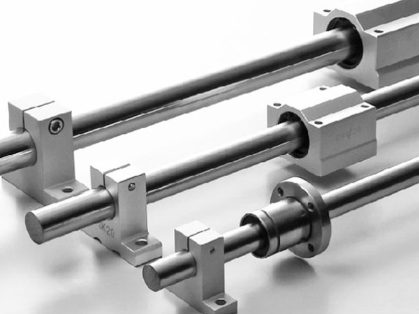 直線軸承（Linear Ball Bearing）LM